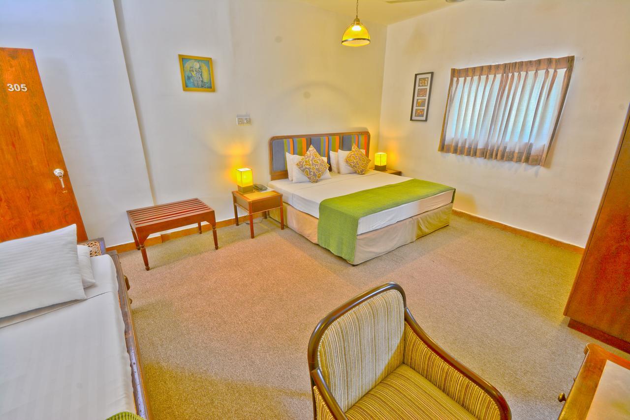 Monsoon Suites Kirillapone Dış mekan fotoğraf