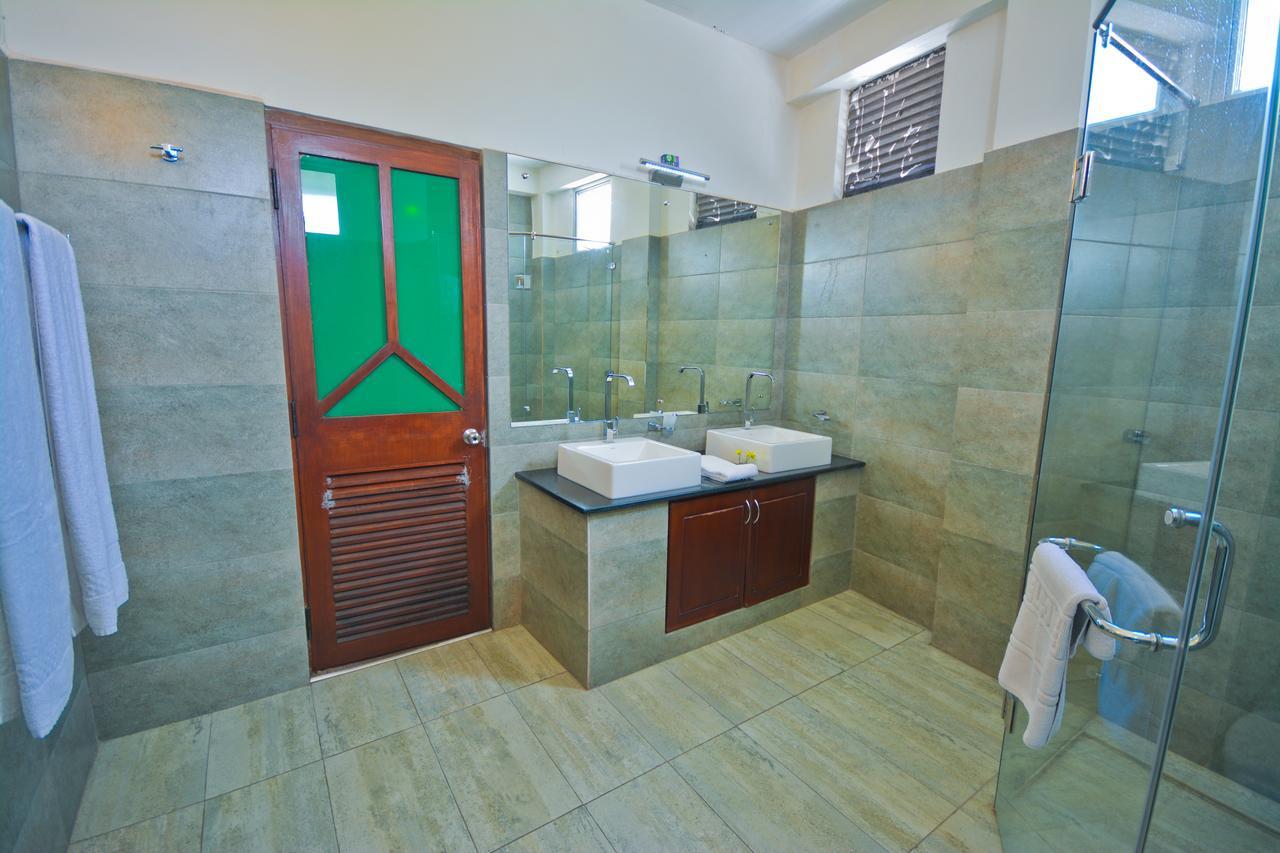 Monsoon Suites Kirillapone Dış mekan fotoğraf